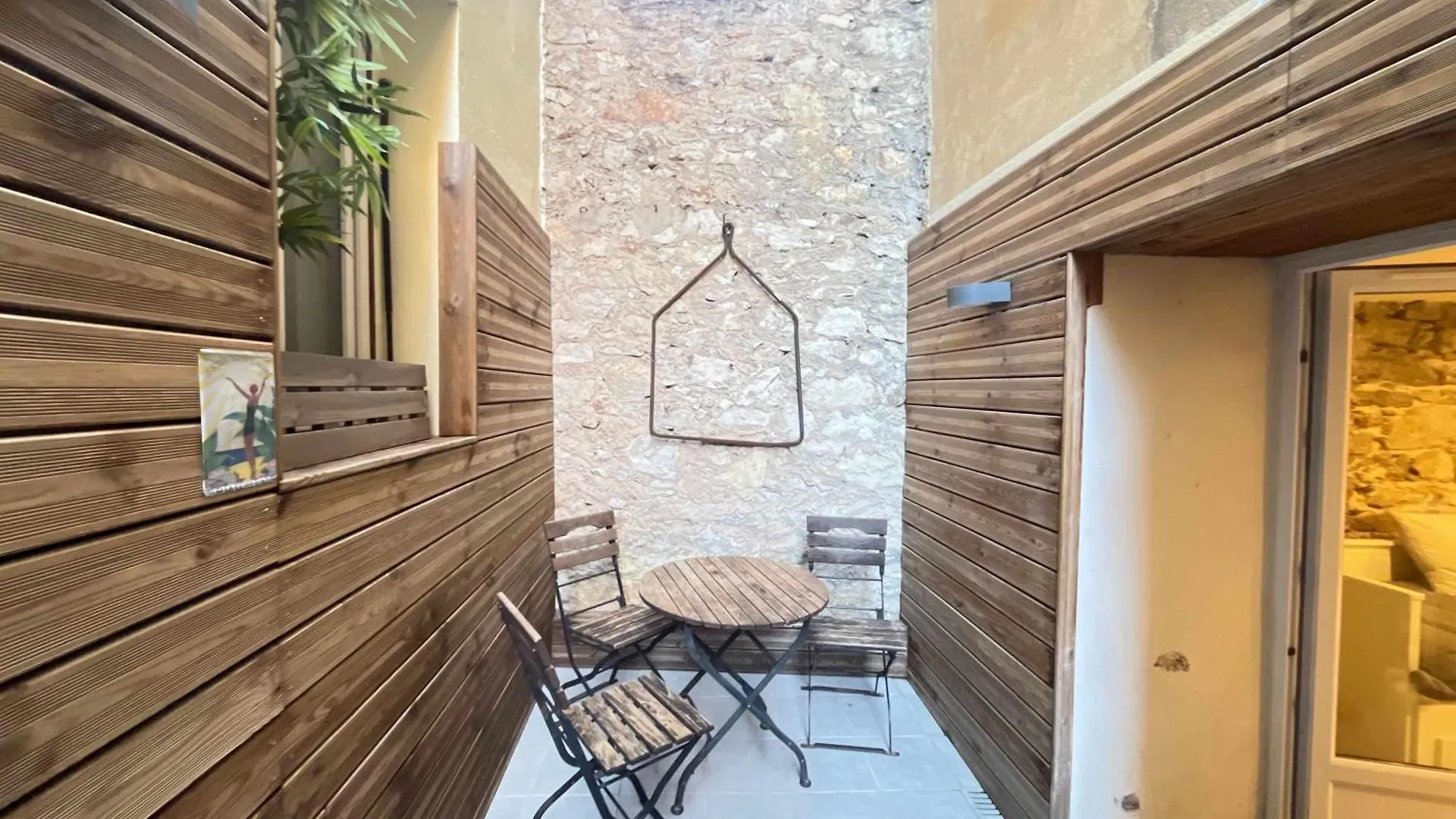 A076 Appart 4 Pers Chambre Et Terrasse Au Suquet Cannes France